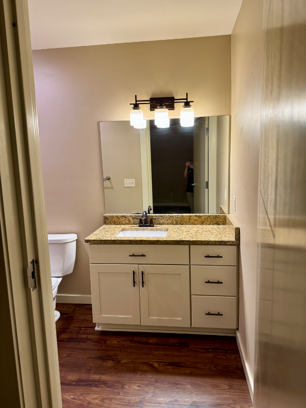 411 S Mcewan St #3 - Photo 5 of 13