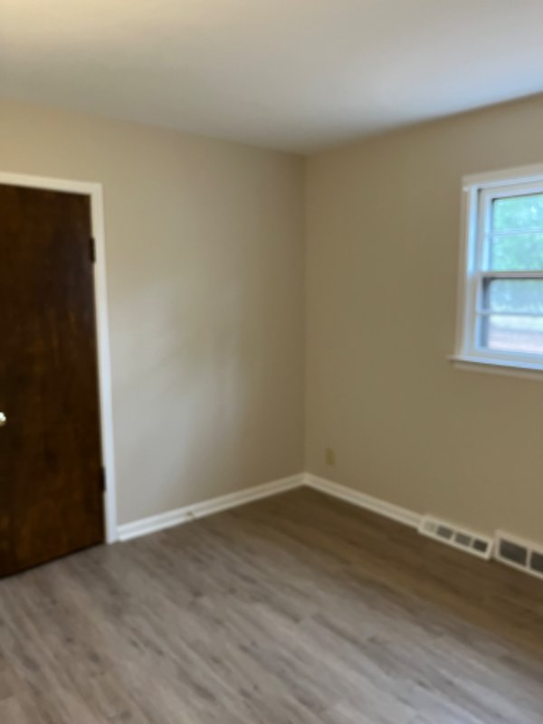 5822 Balfour Rd - Photo 7 of 21