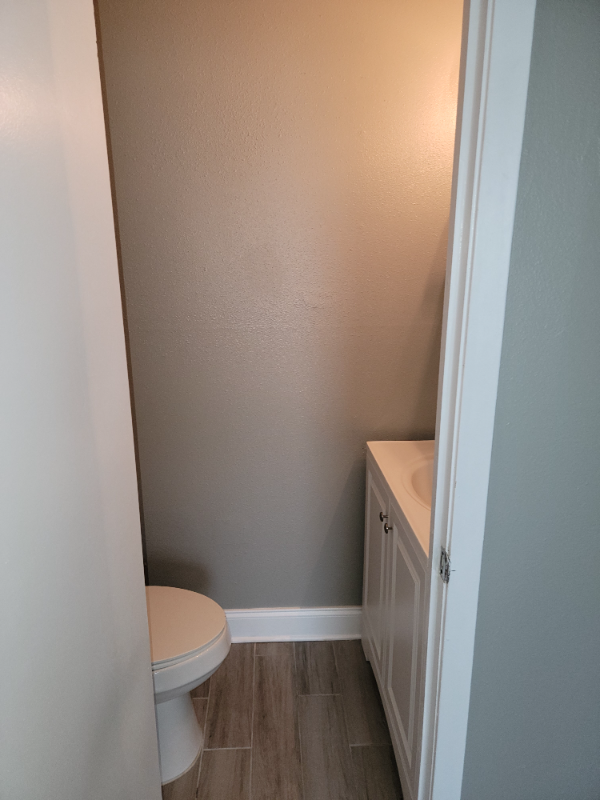 93 Elaine Dr - Photo 7 of 9