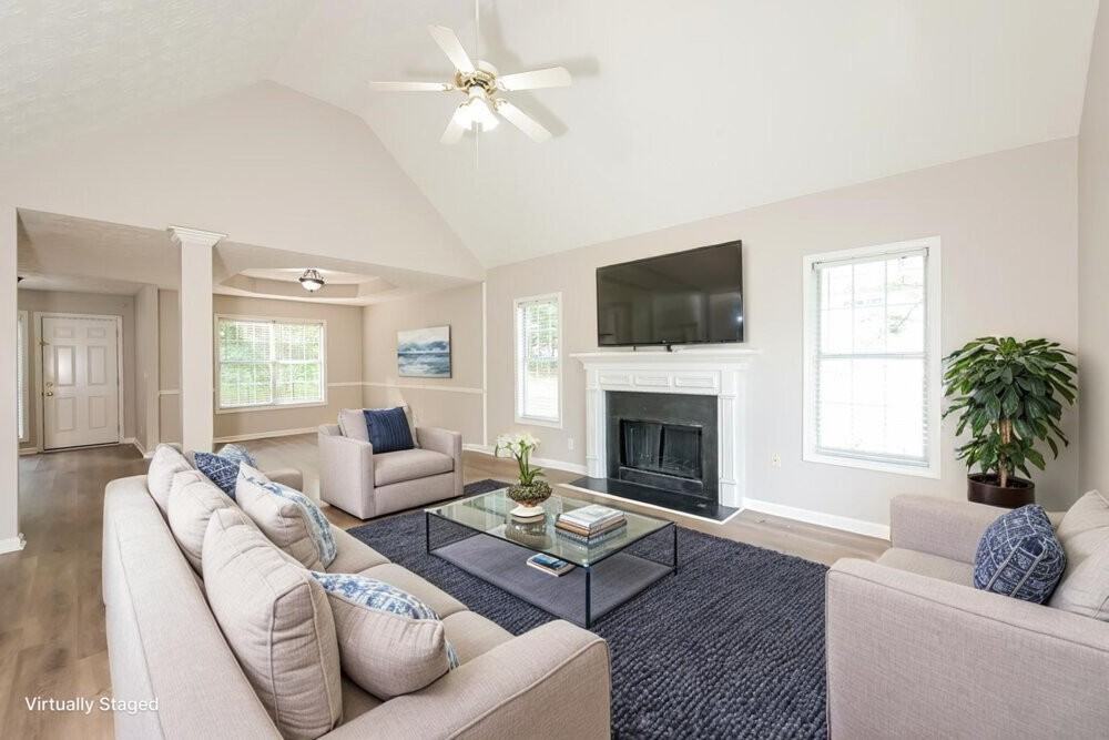 9385 Eagles Landing Dr - Photo 4 of 25