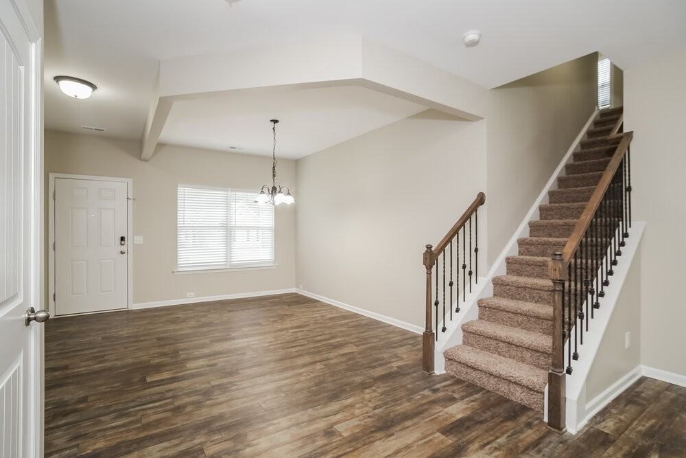 214 Arbor Dr - Photo 7 of 20