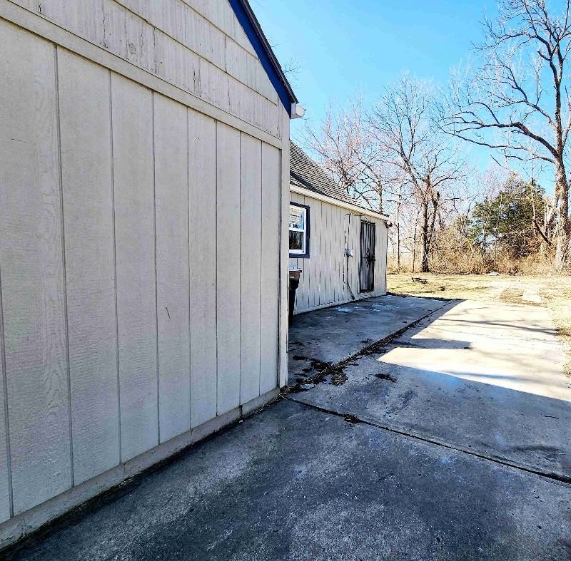 8004 Lydia Ave - Photo 3 of 12