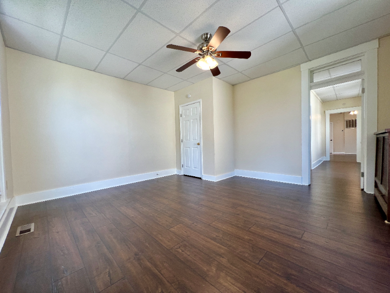 1813 E Elm St - Photo 3 of 16