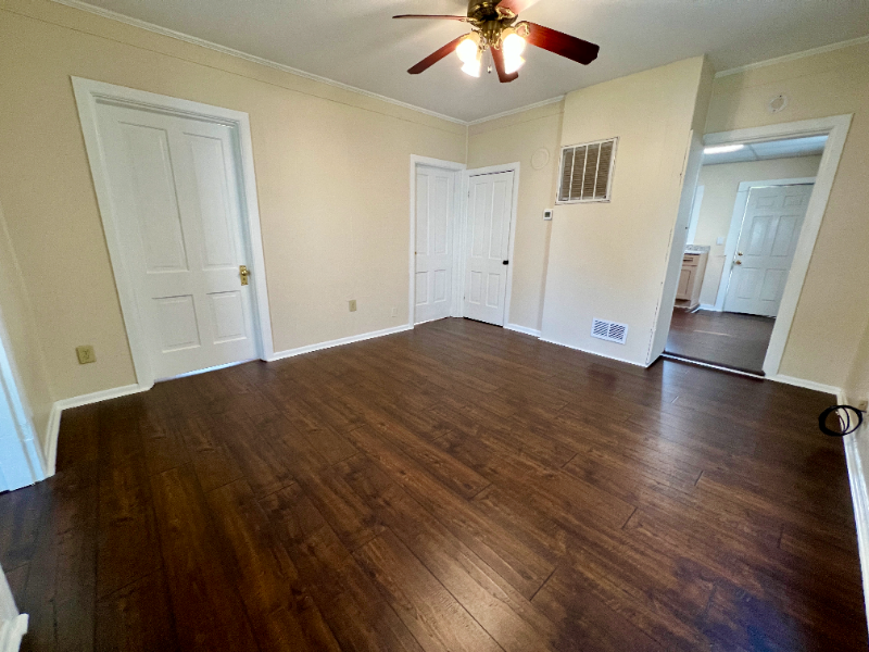 1813 E Elm St - Photo 7 of 16