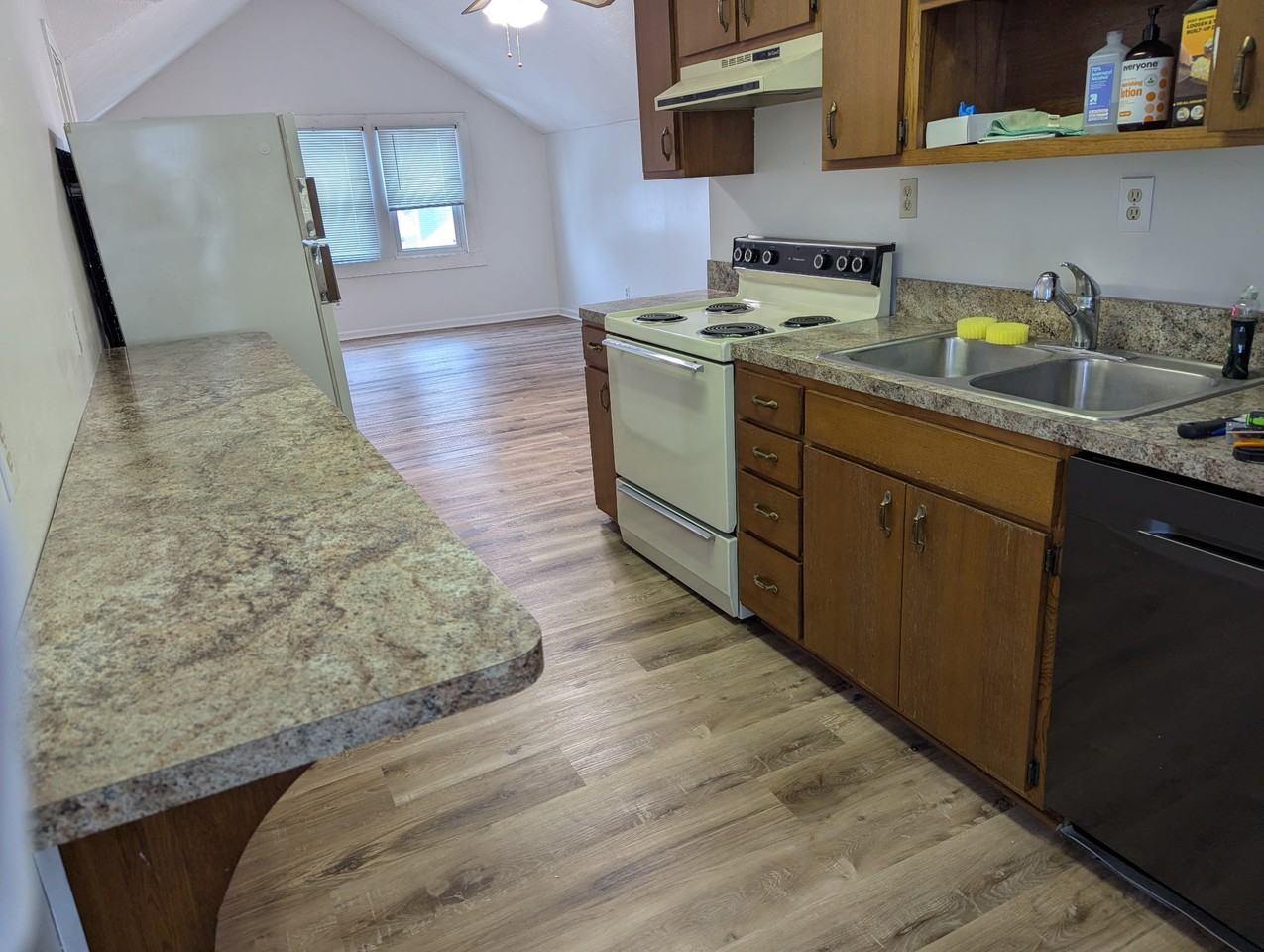1742 E Elm St #2 - Photo 2 of 14