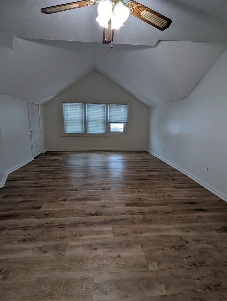 1742 E Elm St #2 - Photo 3 of 14