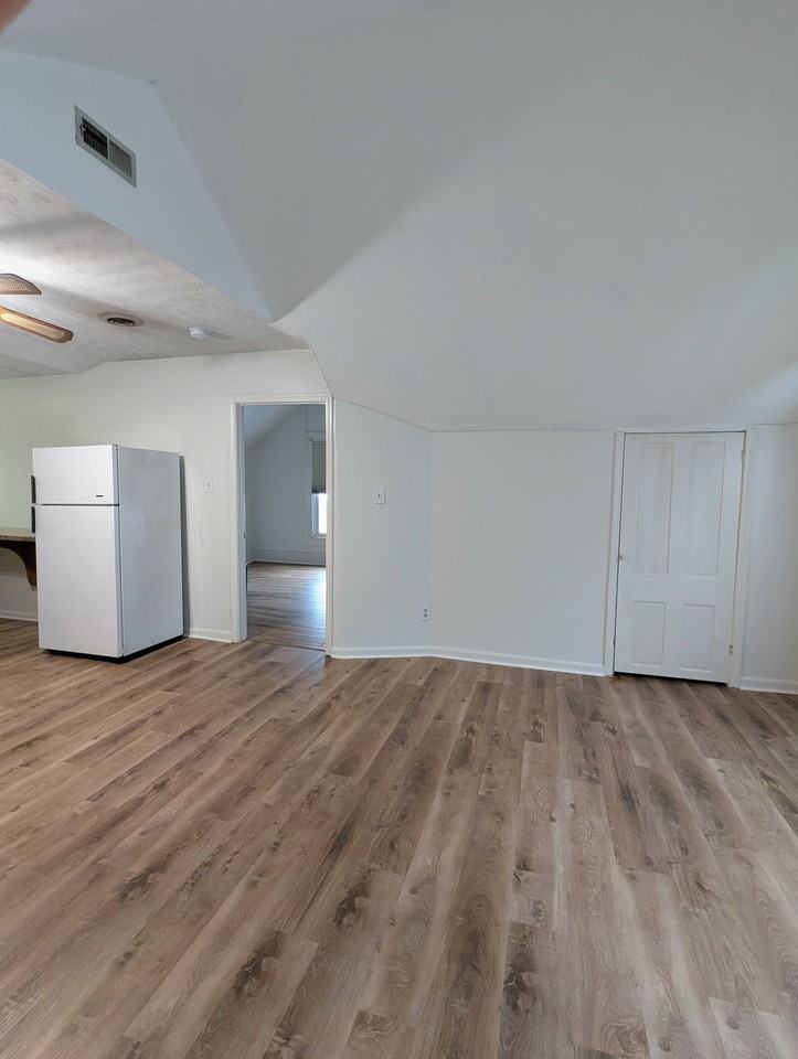 1742 E Elm St #2 - Photo 4 of 14