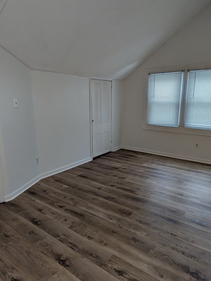 1742 E Elm St #2 - Photo 5 of 14