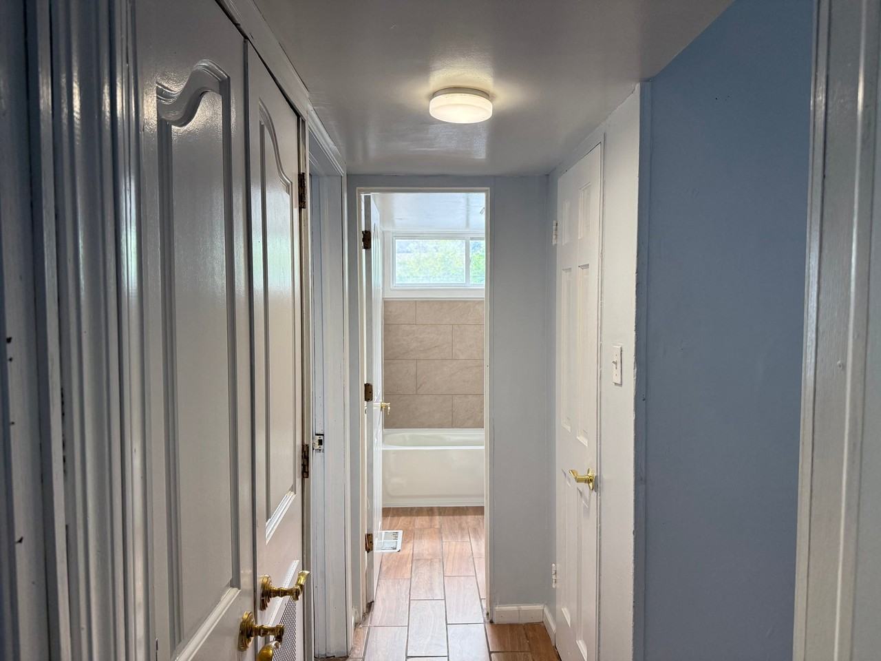 8635 S Ingleside Ave #1 - Photo 4 of 10
