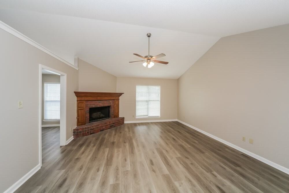 1957 Paddock Ln - Photo 5 of 19