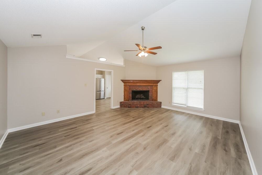 1957 Paddock Ln - Photo 6 of 19