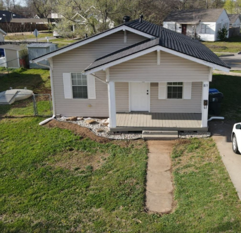 815 E Main St