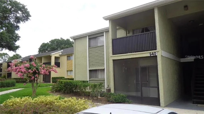 940 Lake Destiny Rd #E - Photo 2 of 9