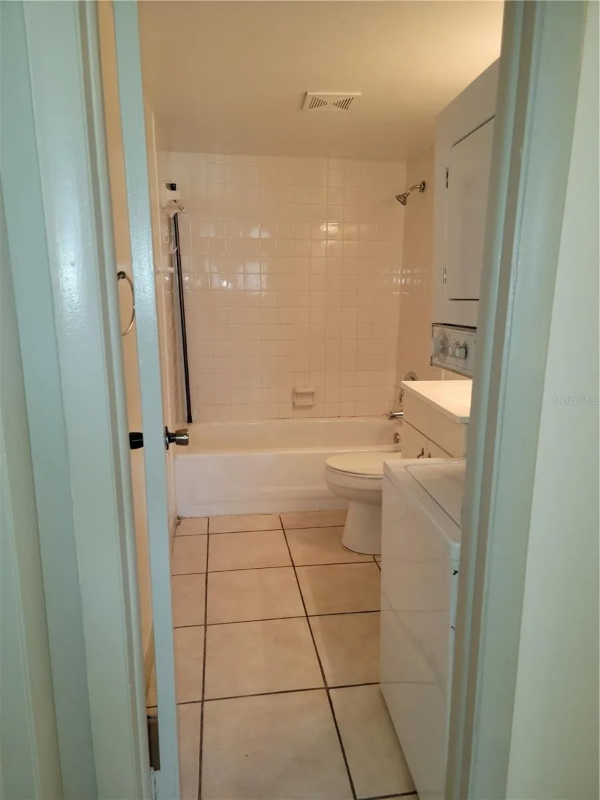 940 Lake Destiny Rd #E - Photo 7 of 9