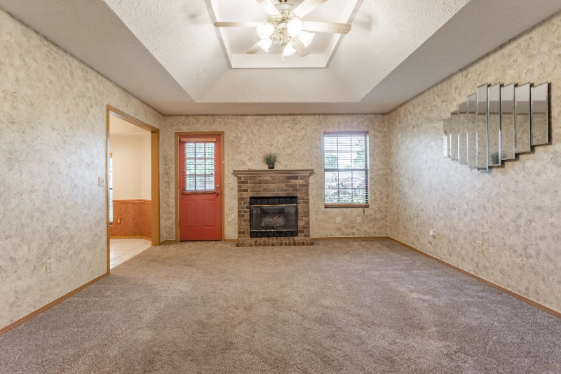 2942 E Chattanooga St - Photo 3 of 19