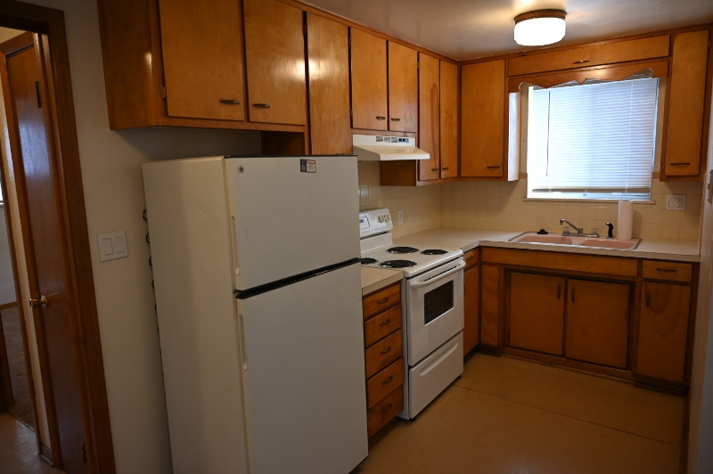 1631 Kimbark St #2 - Photo 3 of 16
