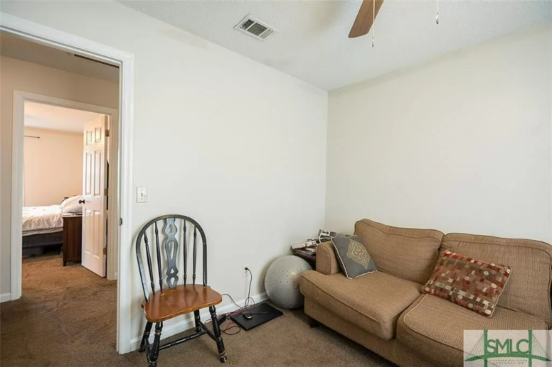 907 Primrose Ln - Photo 7 of 18