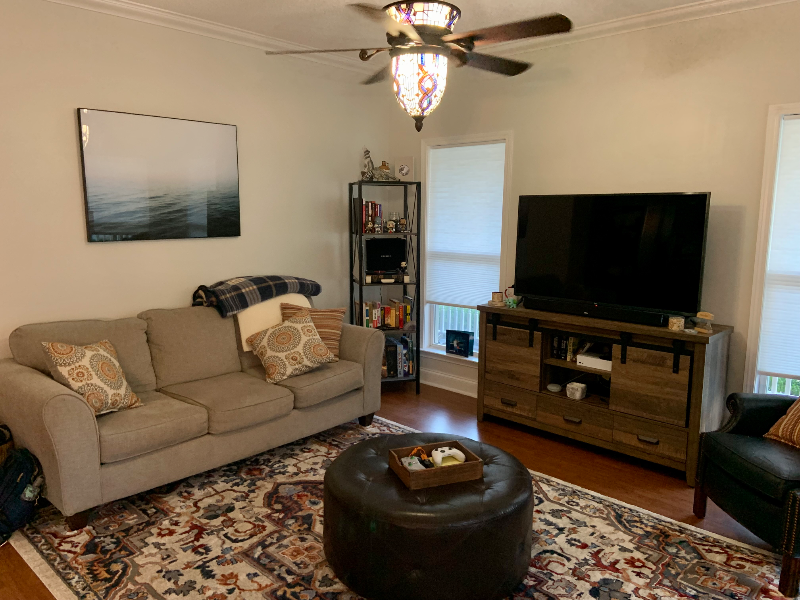 1461 Tattnall Pl - Photo 2 of 6
