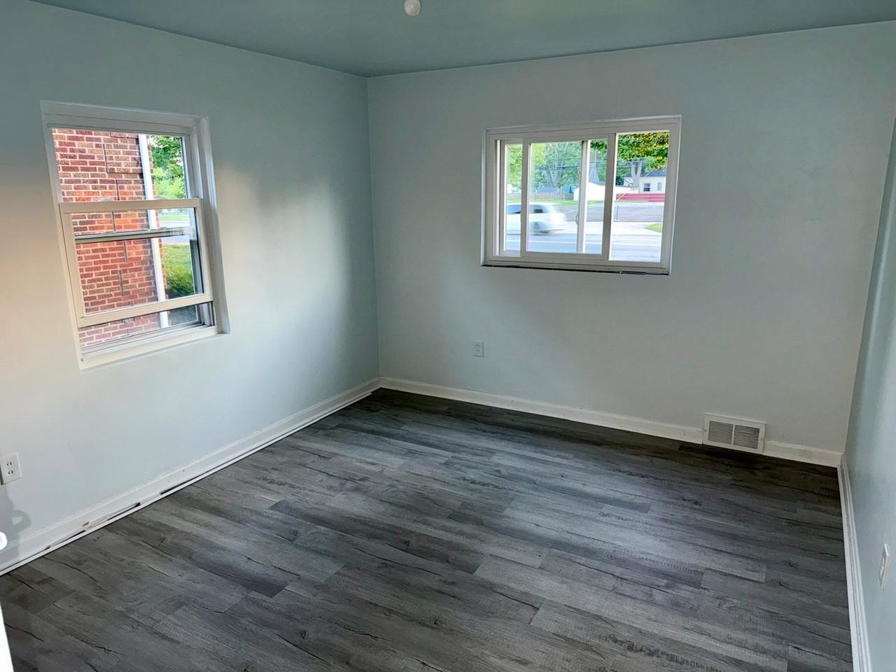 2341 State Rd - Photo 2 of 5