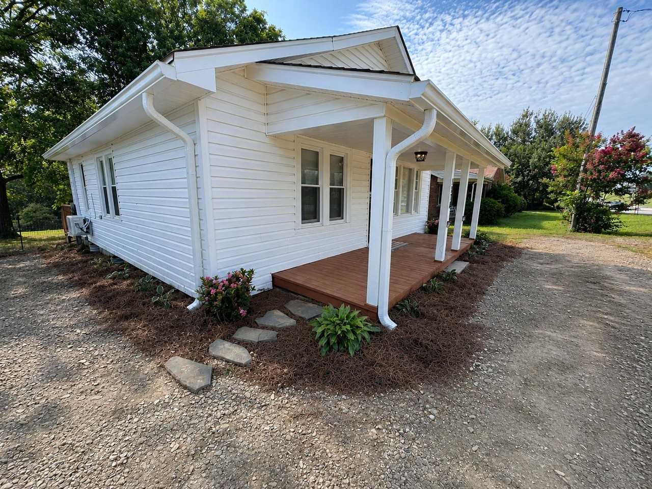 1878 Sparta Rd - Photo 2 of 10