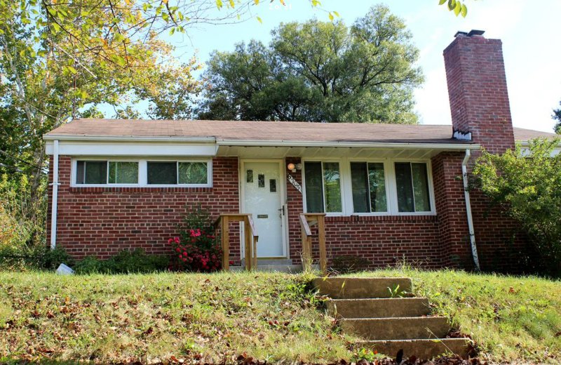 6705 Forest Hill Dr - Photo 4 of 35