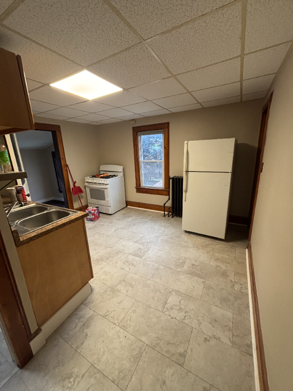 14 Camden St #2 - Photo 5 of 9