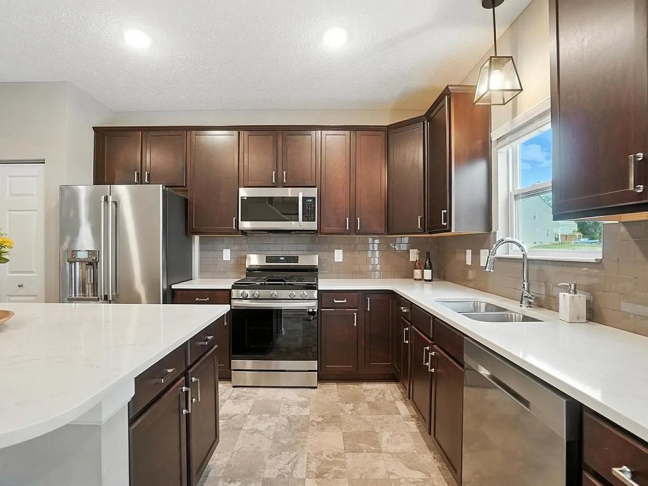1582 Lewes Castle Dr - Photo 3 of 15