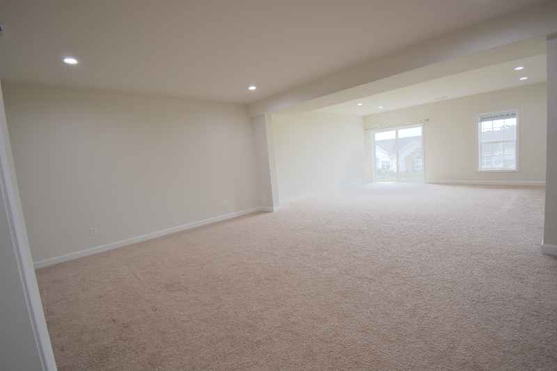 710 Jefferson Cir - Photo 7 of 44