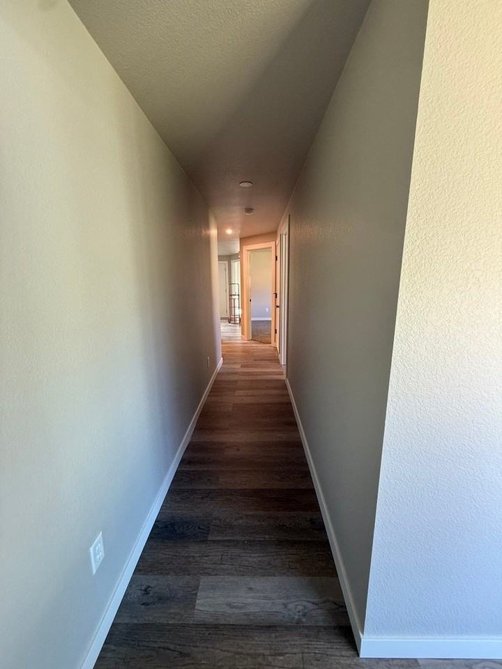 1809 N Regal St - Photo 3 of 11