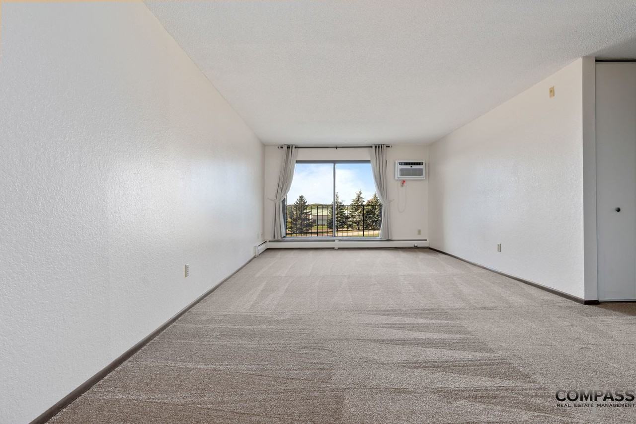 2214 - Westwinds Apartments - Photo 4 of 17