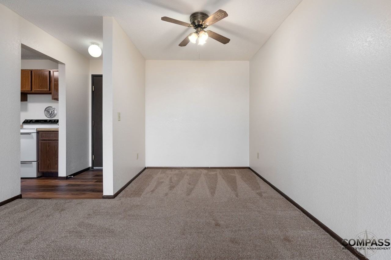 2214 - Westwinds Apartments - Photo 5 of 17