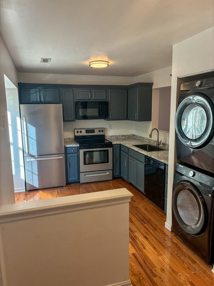 519 Red Coat Pl #4 - Photo 2 of 13