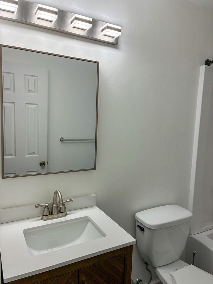519 Red Coat Pl #4 - Photo 6 of 13