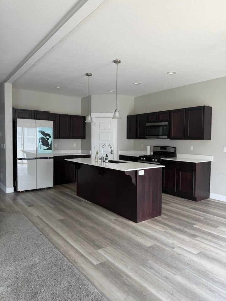 132 N Foxmoor Way - Photo 4 of 24