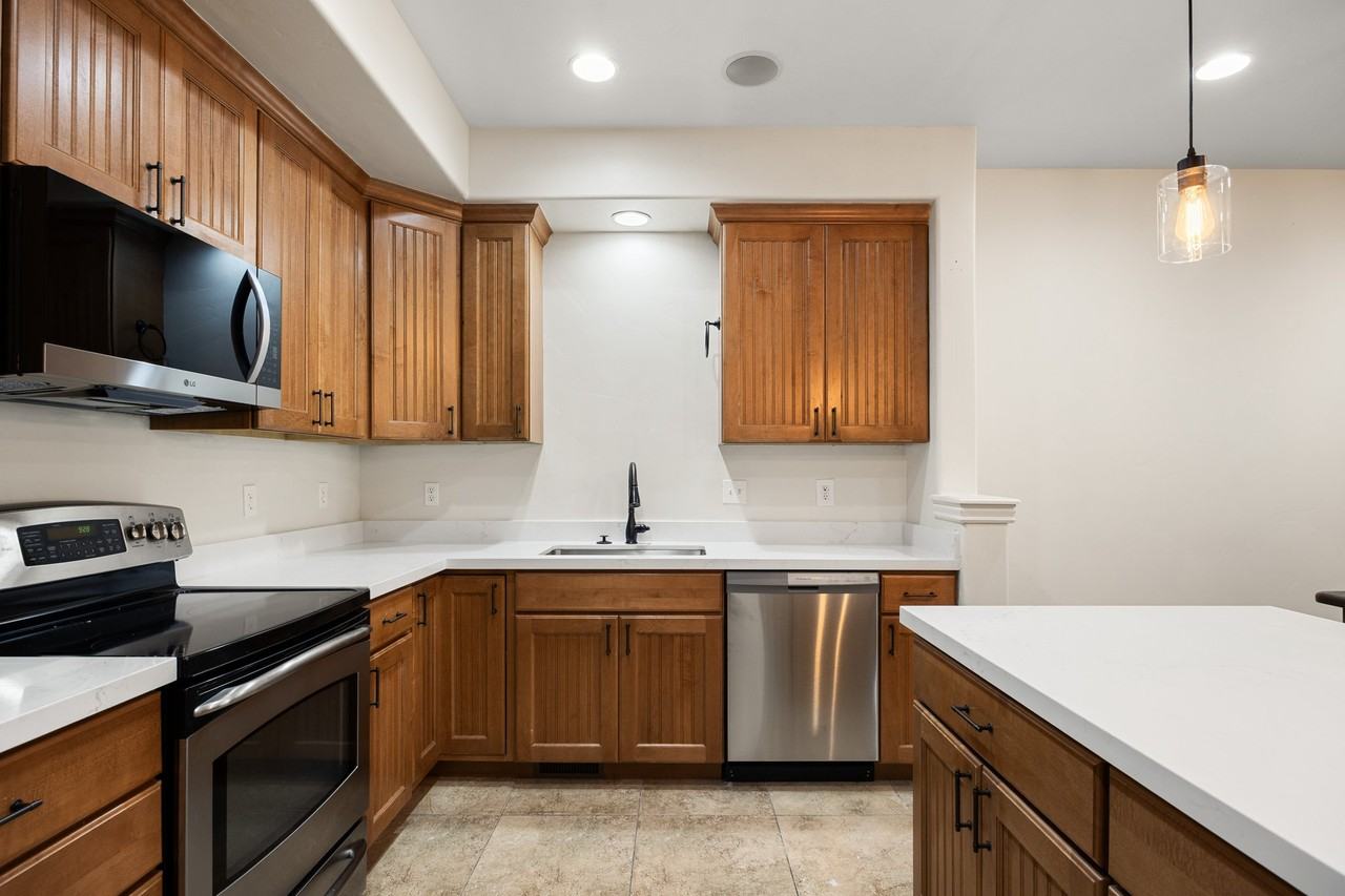10651 S Oquirrh Lake Rd - Photo 4 of 18