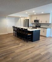 featured image of 909 N Burke Ln
