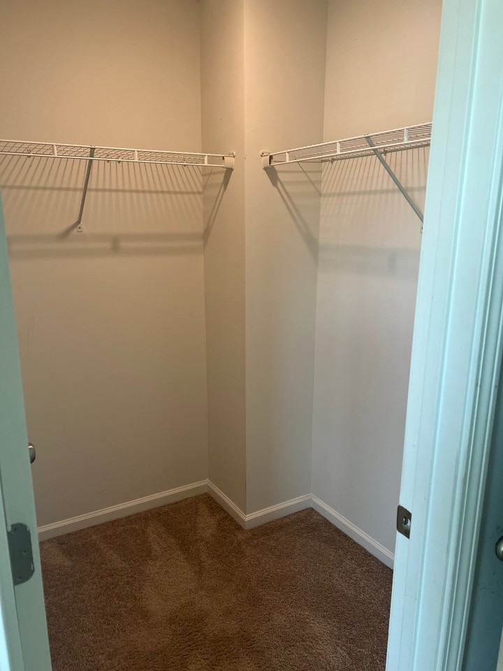 214 Great Bend Dr - Photo 4 of 18
