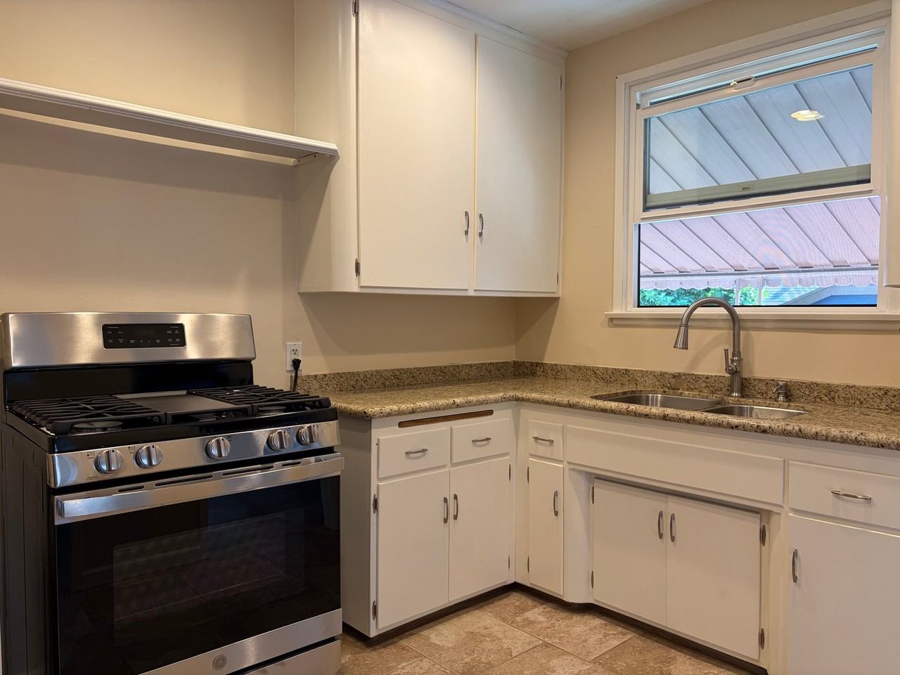 2297 Glendale Blvd #A - Photo 7 of 17