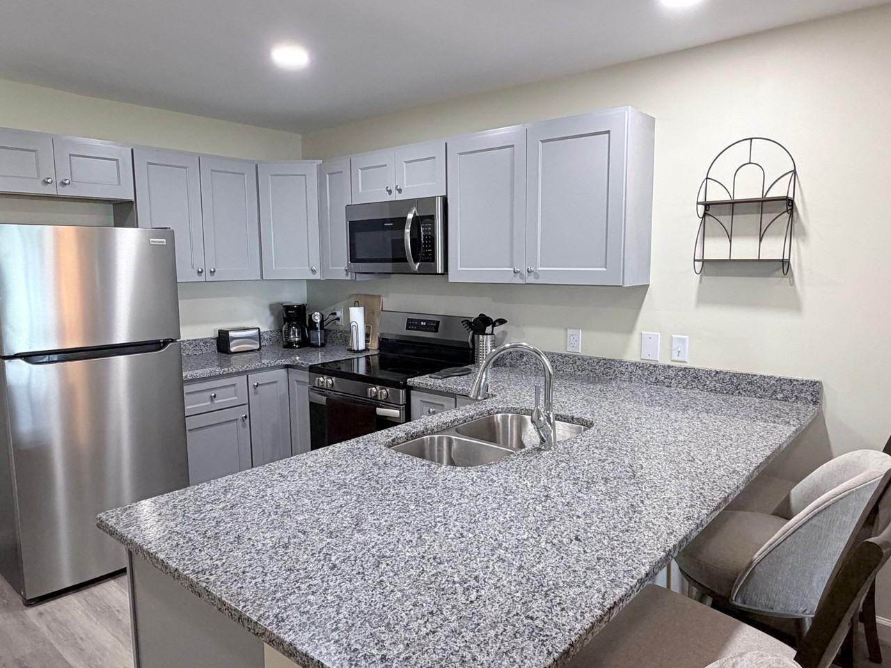 128 Zeb St #A104 - Photo 6 of 11
