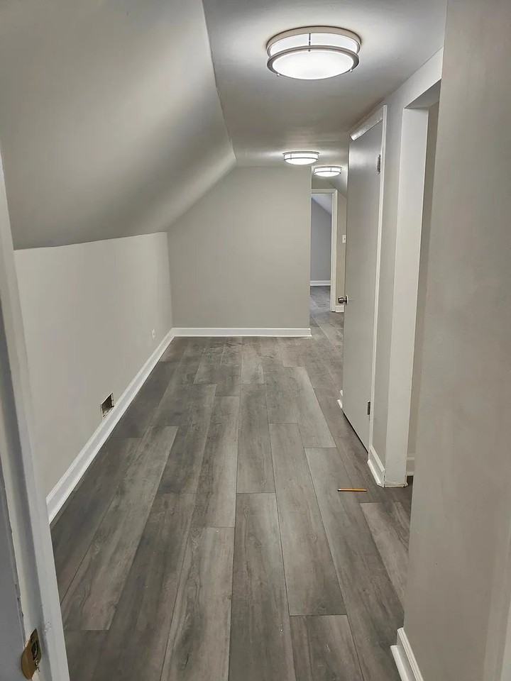 1262 S Fairfield Ave #2ndFL - Photo 3 of 6