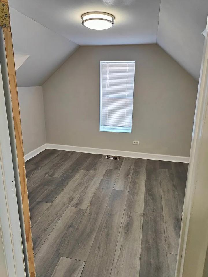1262 S Fairfield Ave #2ndFL - Photo 4 of 6