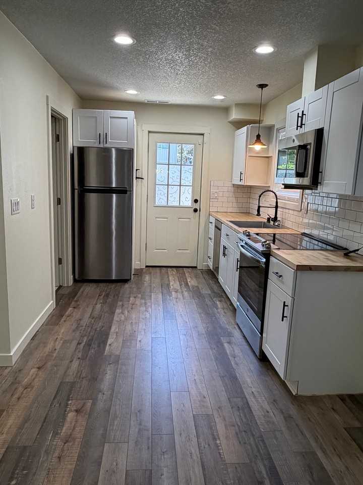 3405 E 21st St - Photo 2 of 18