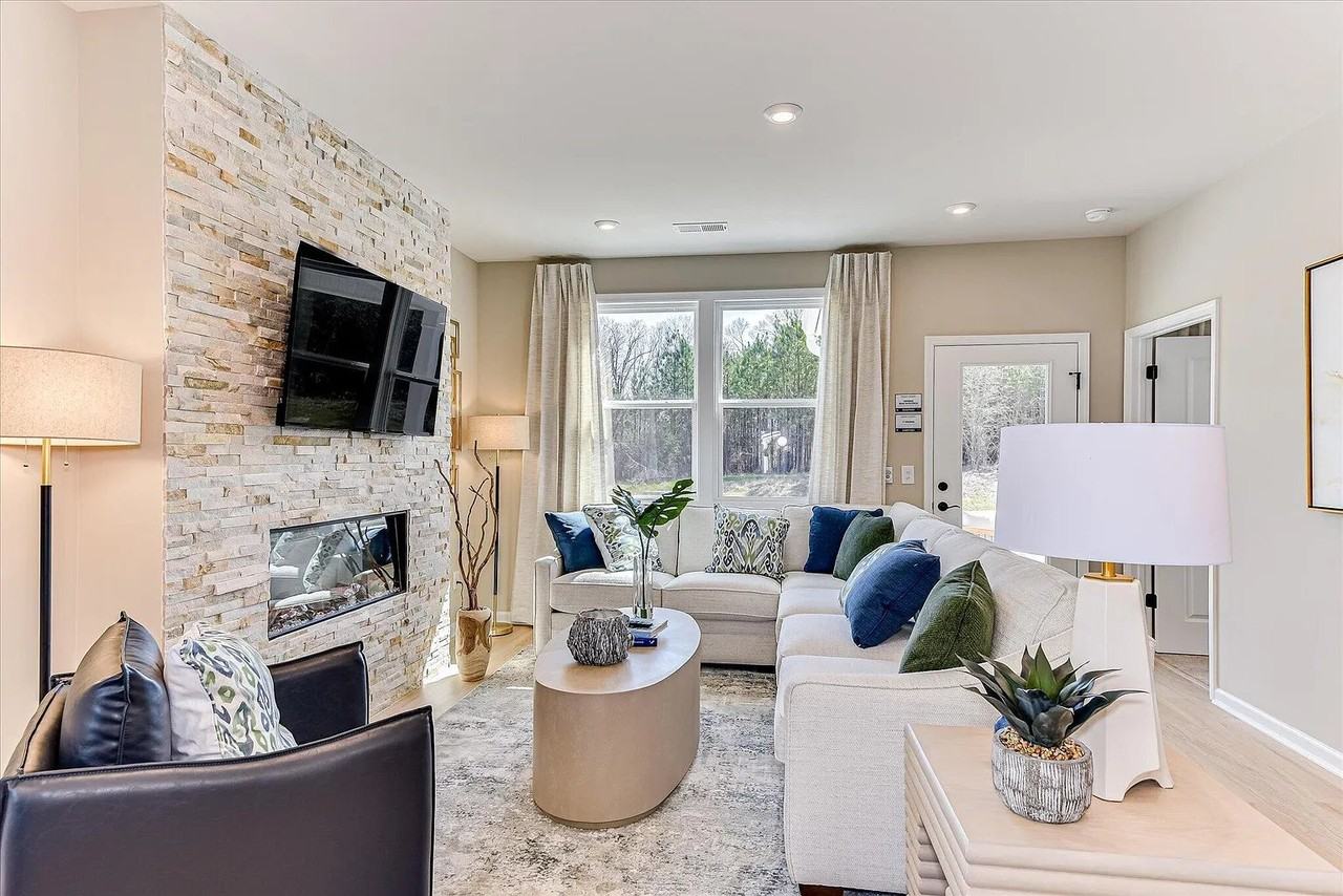 5198 Proper Ct - Photo 5 of 20
