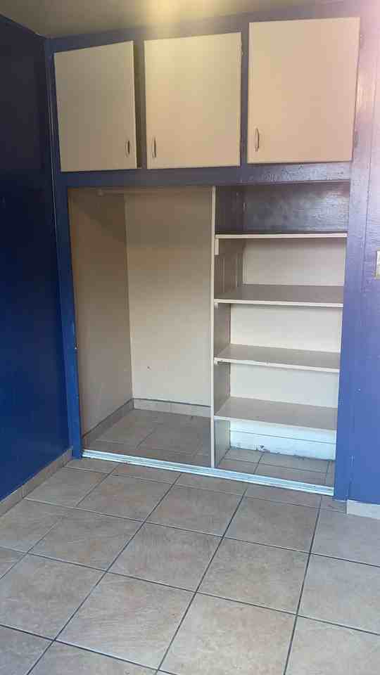 2583 Roseview Pl - Photo 3 of 4