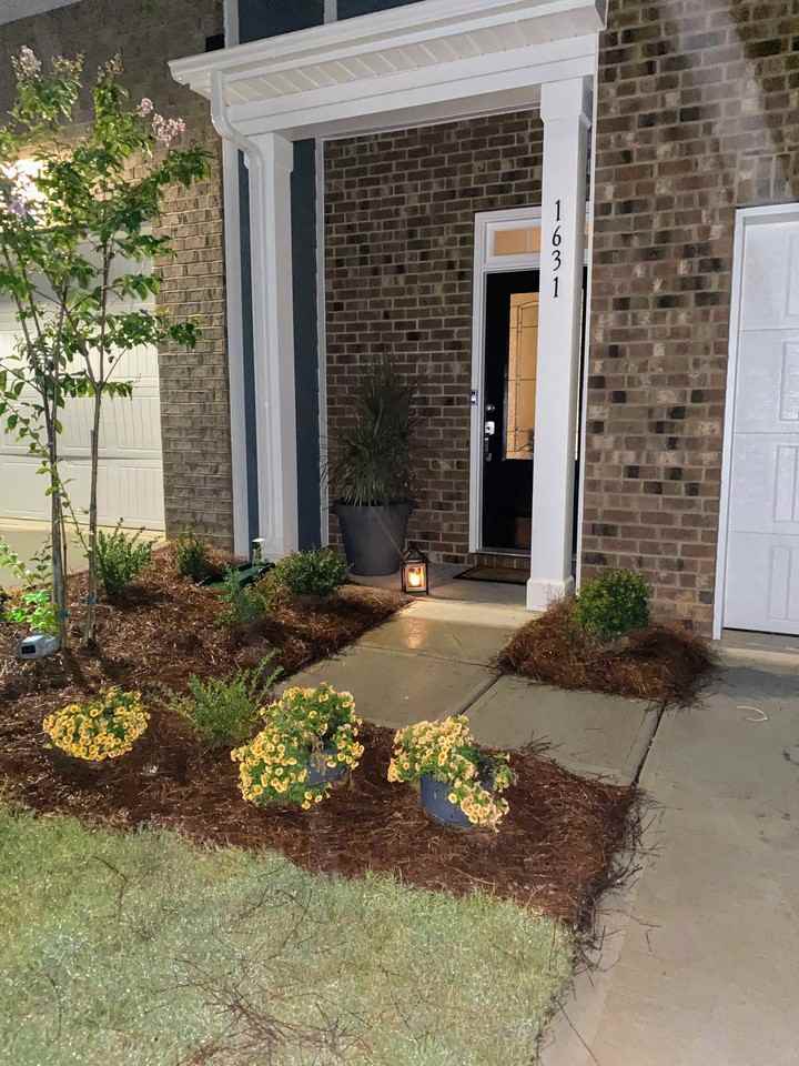 1631 Corwin Bend Rd - Photo 2 of 10