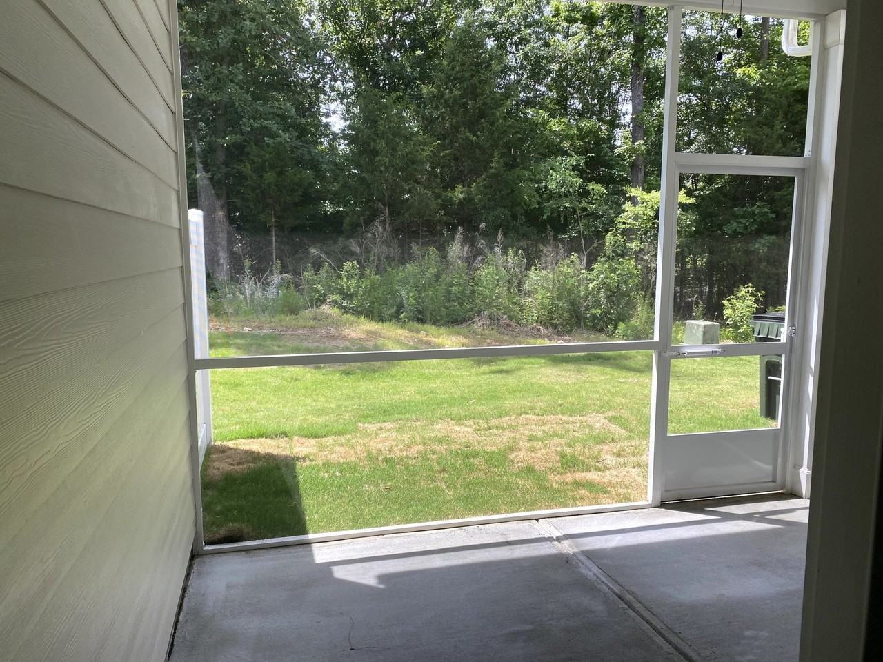 1631 Corwin Bend Rd - Photo 5 of 10