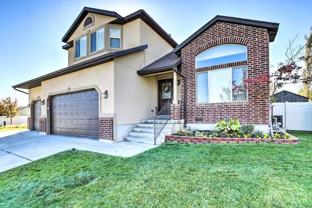 4627 W Seminole Cir - Photo 1 of 1
