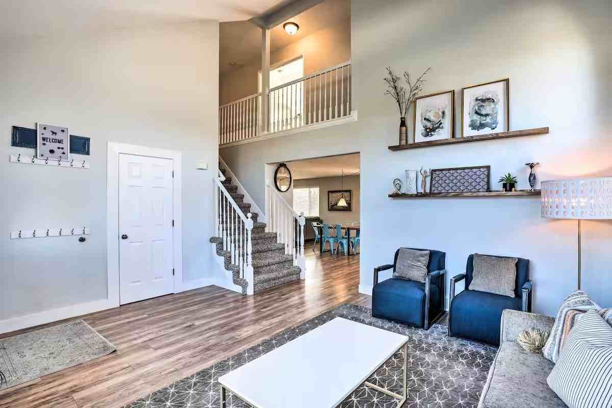 4627 W Seminole Cir - Photo 3 of 20