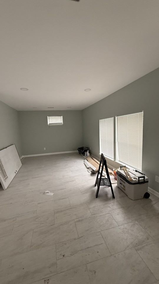755 Pendleton St - Photo 3 of 9