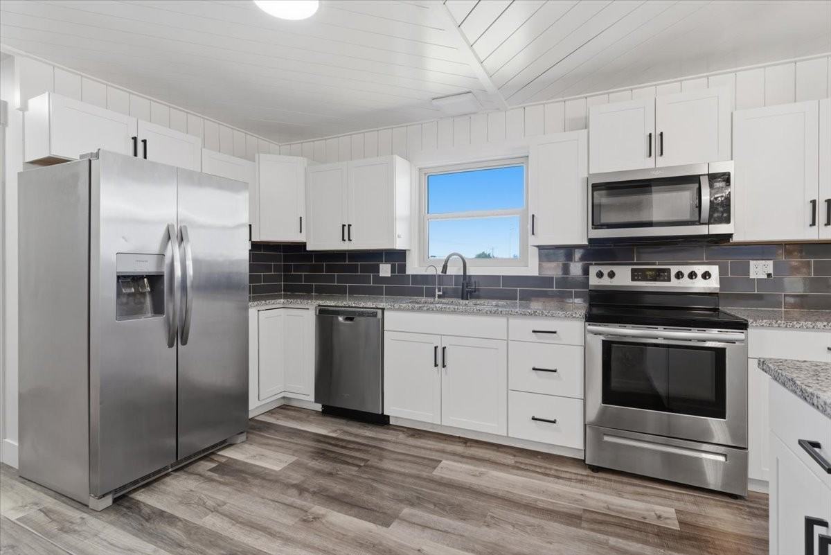 5564 Sw - Photo 7 of 20